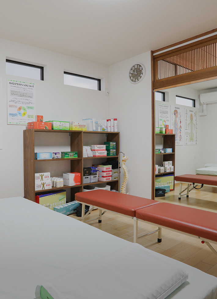 すべての健康は、骨盤から。おひとりおひとりの身体の状態や不調、お悩みに合わせた「オーダーメイド施術」。